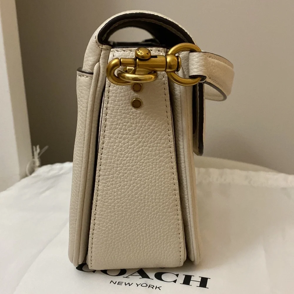 Coach Cream Leather Crossbody Bag with Gold Hardware - Picture 4 of 11